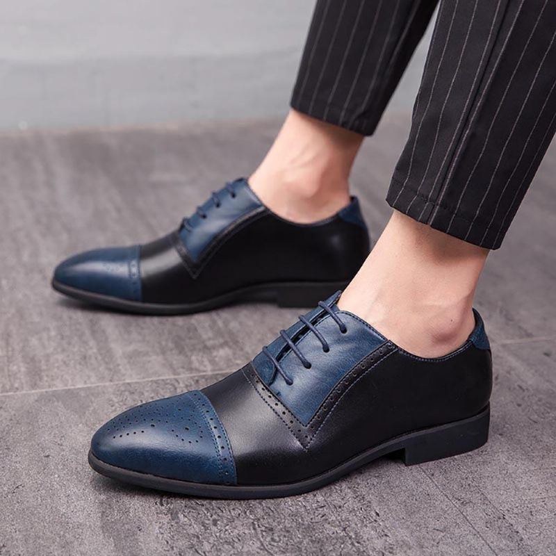 Herr Brogue Snidade Mikrofiberläderfärgsömmar Formella Business Oxfords