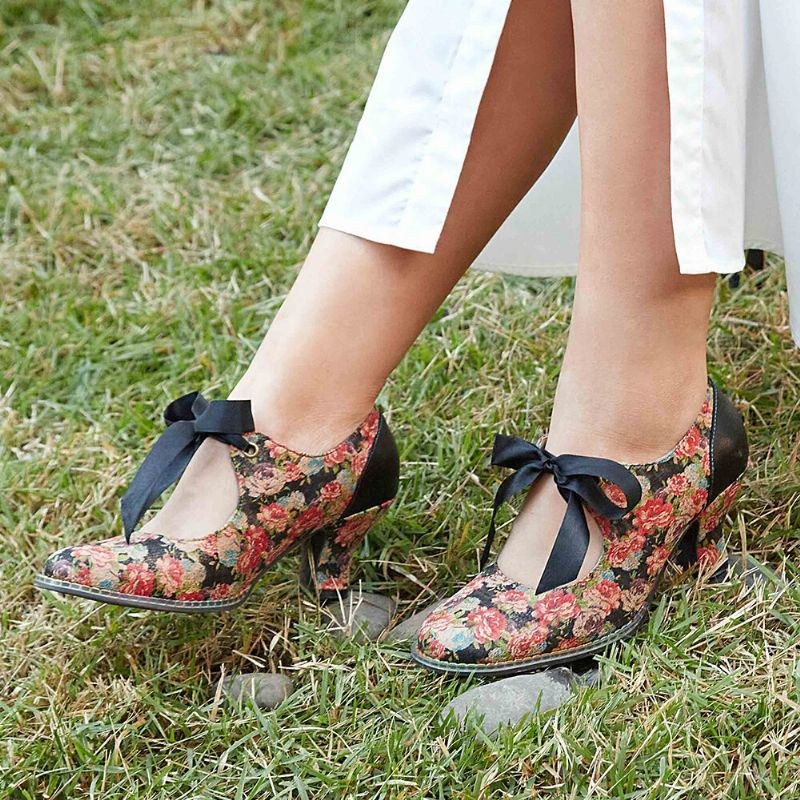 Dam Elegant Graciösa Små Blommor Tryckta Bekväma Bärbara Spetssömmar Chunky Heel Pumps