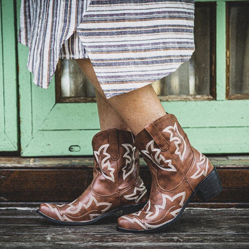 Dam Folkways Blommor Broderade Chunky Heel Slip-on Korta Cowboy Boots