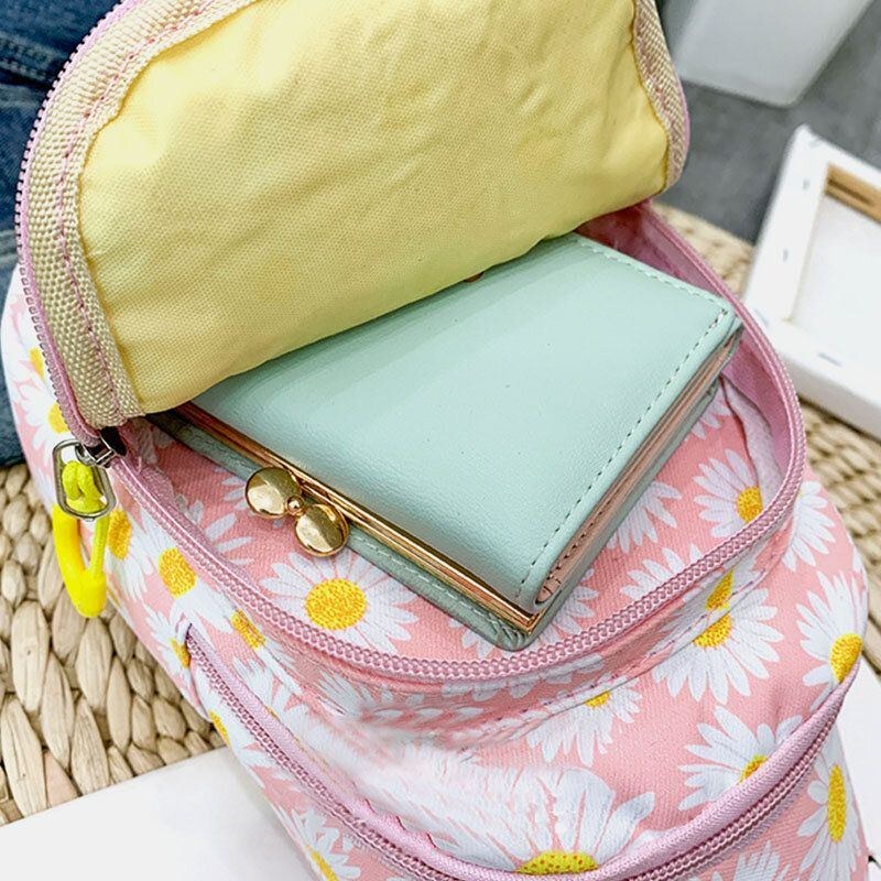 Women Daisy Printed Casual Chest Bag Crossbody Bag